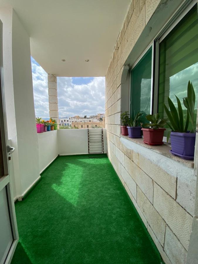 Jerash Moon Apartment จีราช ภายนอก รูปภาพ